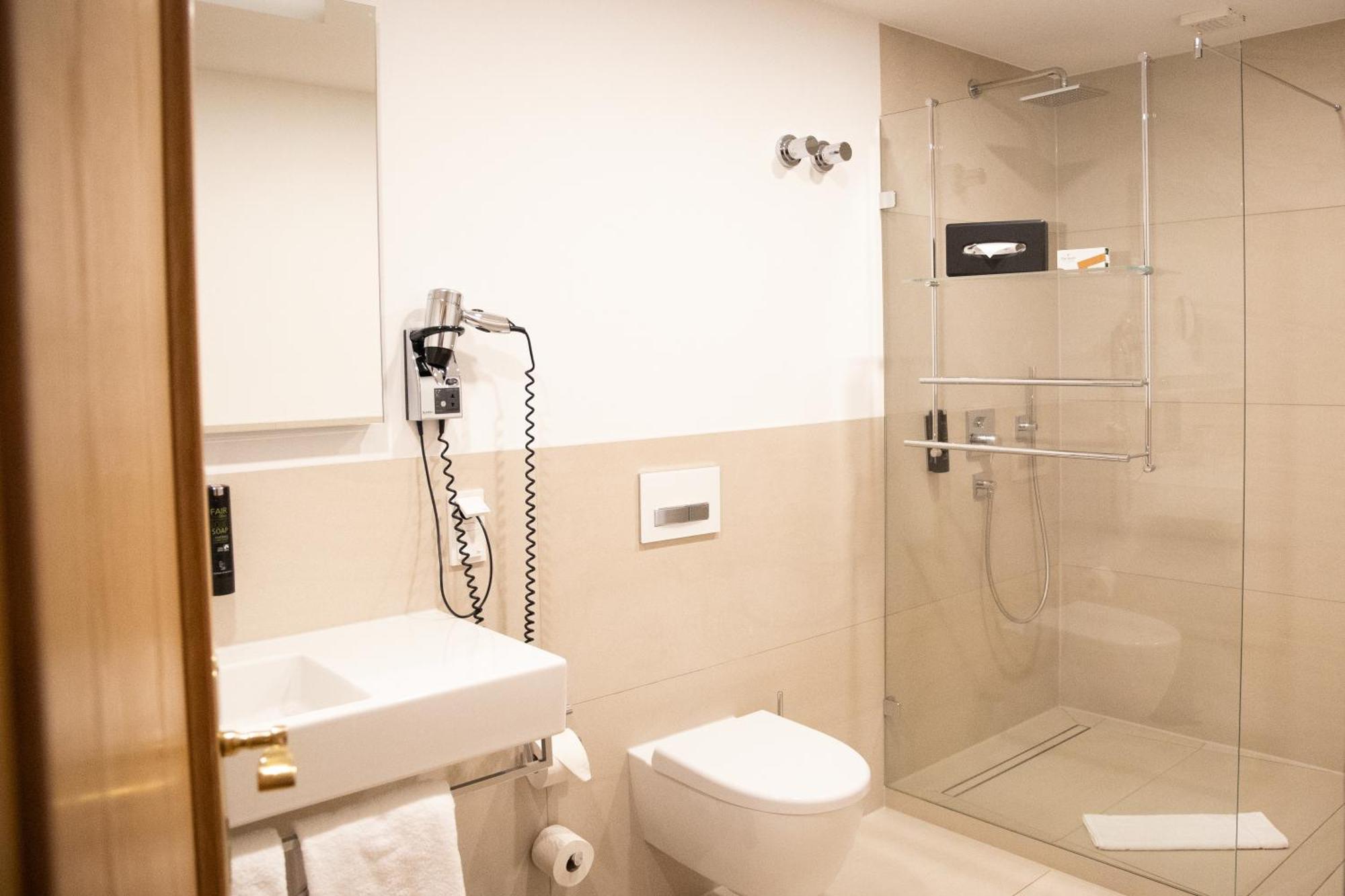 Hotel Elfbuchen 카셀 외부 사진